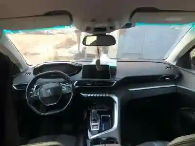 Peugeot 5008 2018 à Dakar - Vue 1