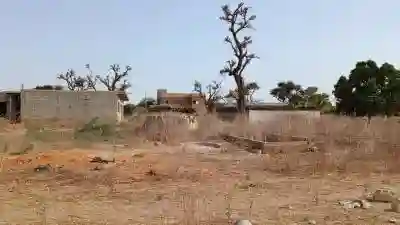 Terrain 450 Mètres Carrés à Vendre à Saly Sén à Mbour - Vue 1