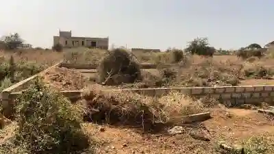 Terrain 500 Mètres Carrés à Vendre à Nguékhok à Mbour - Vue 3