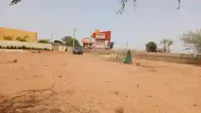 Terrain 600 Mètres Carrés à Vendre à Nguérign à Thies - Vue 1