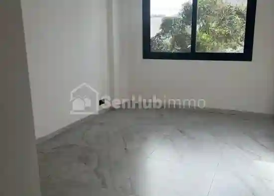 Appartement F4 à Louer à Fann-mermoz - Vue 2