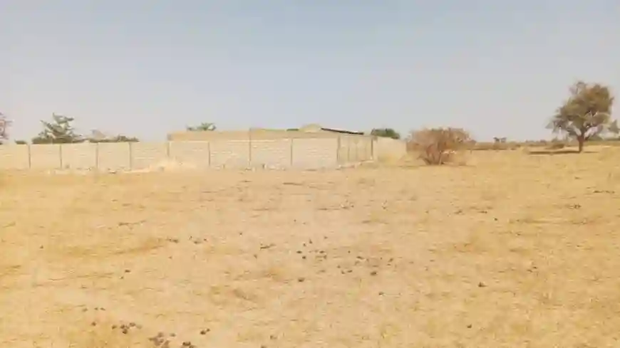 Terrain de 300 Mètres Carrés à Vendre à Malicounda Sénégal - Vue 1