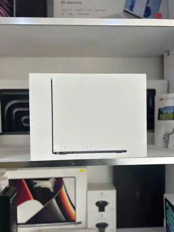 PC Macbook air 2024 13 Pouces - m3 | 16gb ram | 512 - Scellé - Vue 2
