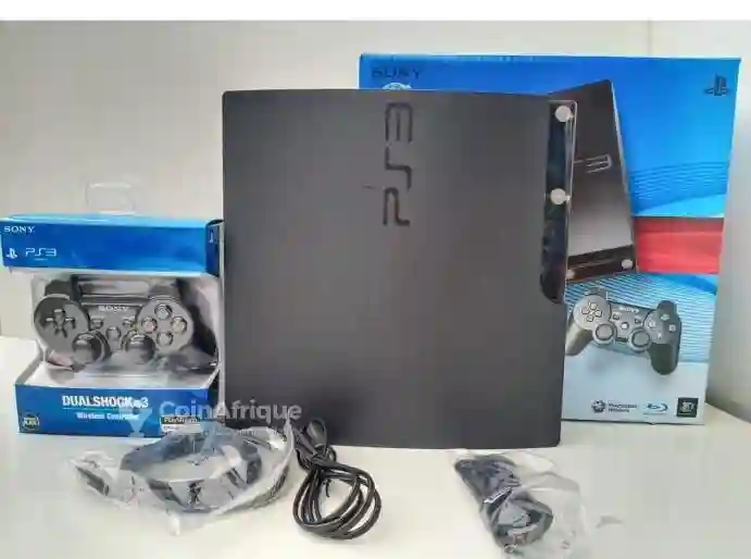 Playstation 3 Slim + 15 Jeux + 2 Manettes - Vue 1
