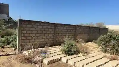 Terrain 300 Mètres Carrés à Vendre à Saly Sé à Mbour - Vue 1