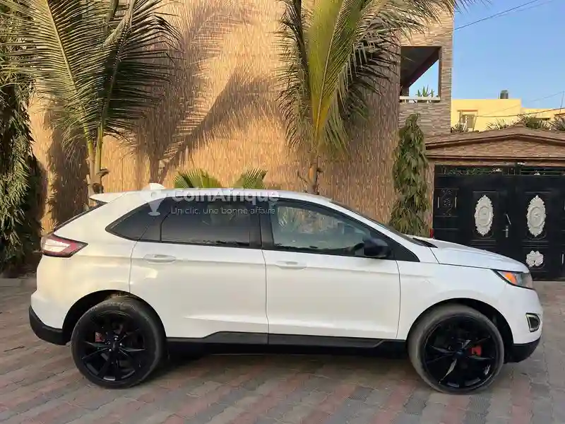 Ford Edge 2015 - Vue 3
