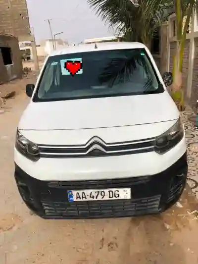 Citroen Berlingo 2021 à Rufisque - Vue 2