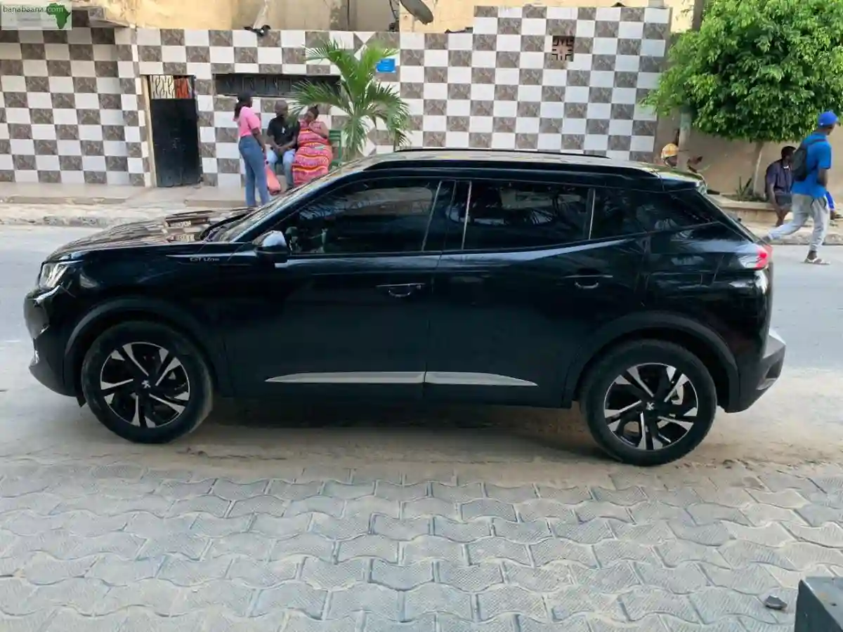 Peugeot 2008 GT Line 2020 - Vue 2