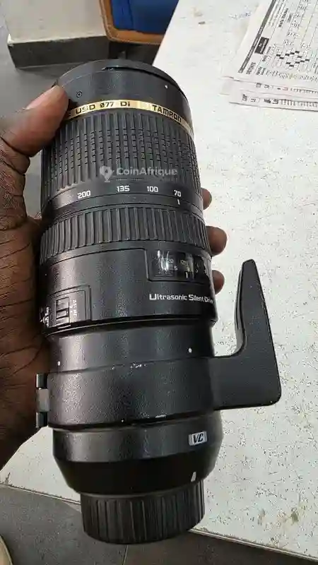 Tamron 70-200mm F28 Factu - Vue 2