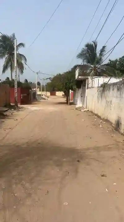 Terrain 400 Mètres Carrés à Vendre à Saly Sén à Mbour - Vue 1