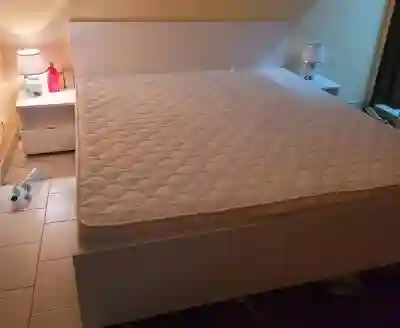 Lits en Bois Blanc + 2 Chevets Ja10 à Dakar - Vue 1