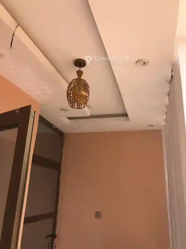 Location Appartement 5pièces à Mboro - Vue 2