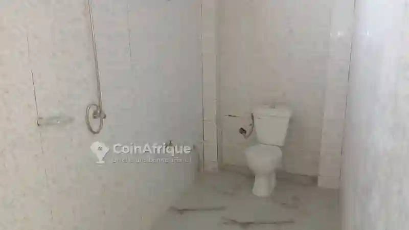Location Appartement 5pièces à Mboro - Vue 4