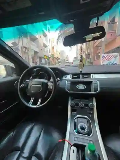 Range Rover Evoque 2015 à Dakar - Vue 1