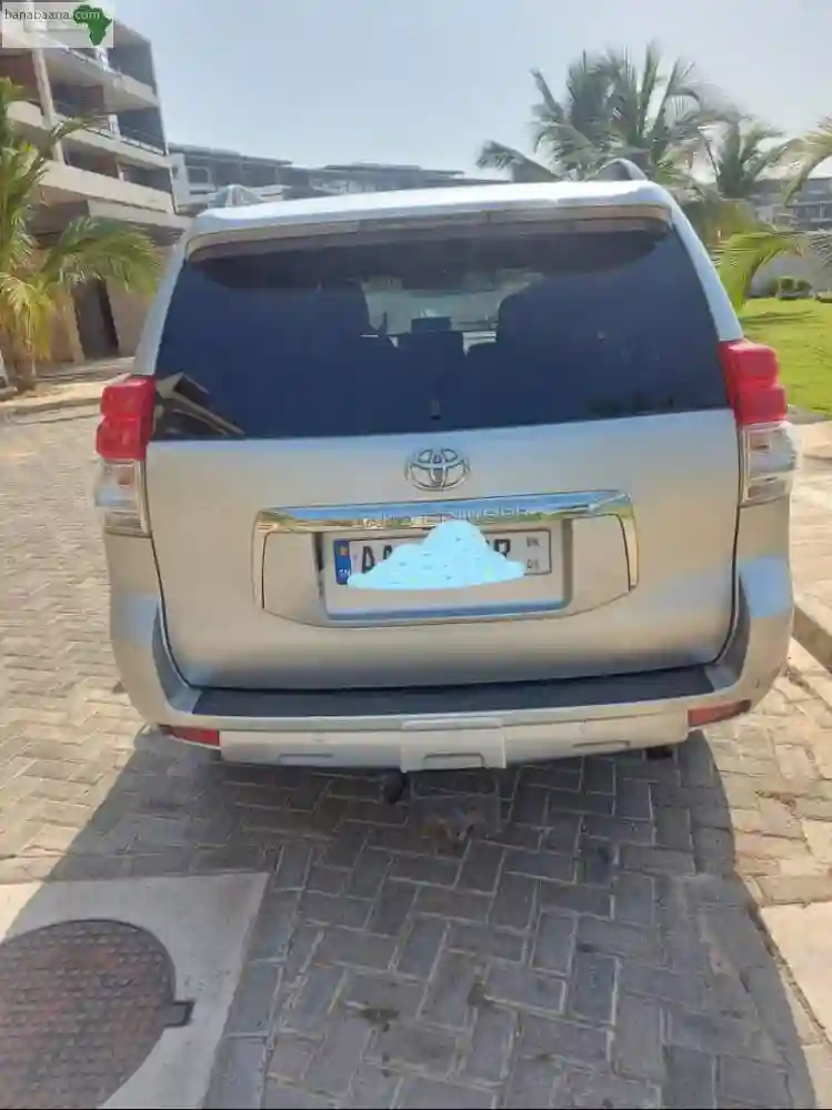 Toyota Land Cruiser - Vue 3
