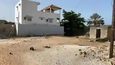 Terrain 300 Mètres Carrés à Vendre à Saly Sén à Mbour - Vue 1