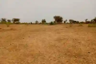 Terrain de 1 Hectare Vers Khombole à Thies - Vue 3