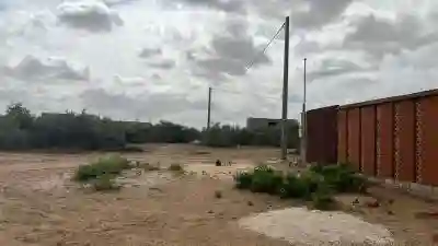 Terrain 300 Mètres Carrés à Vendre à Malicound à Mbour - Vue 2