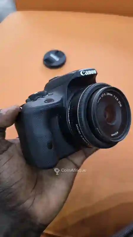 Canon EOS 100d + Ef-s 24mm