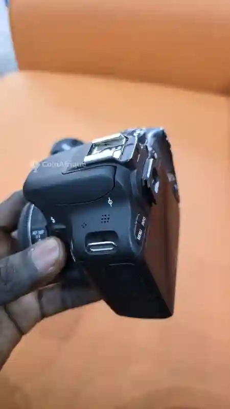 Canon EOS 100d + Ef-s 24mm - Vue 2