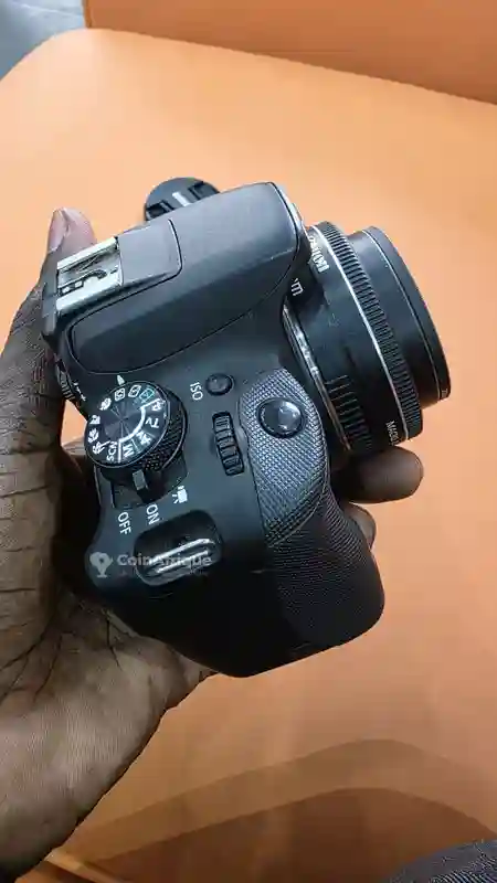 Canon EOS 100d + Ef-s 24mm - Vue 3