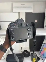 Nikon D610 - Zoom 50mm 118 g