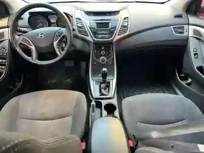 Hyundai Elantra 2016 à Dakar