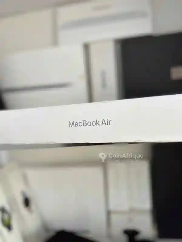 PC Macbook air 2024 13 Pouces - m4 | 16gb ram | 512 - Scellé - Vue 2