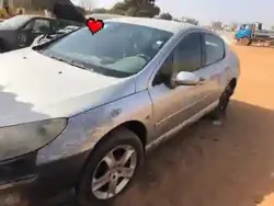 Peugeot 407 à Dakar