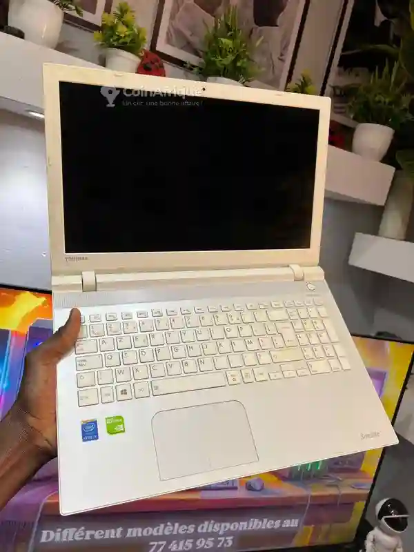 Toshiba i3 Gamer - Vue 3