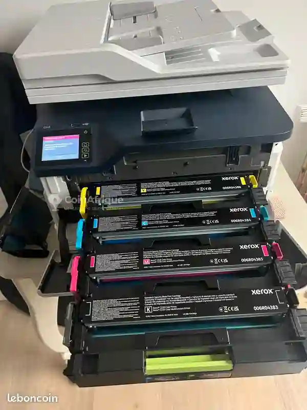 Imprimante Couleur Multifonctions Xerox® C235