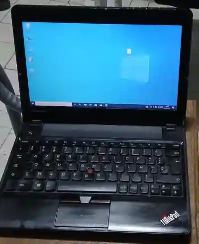 Vente Ordinateur Lenovo D'occasion à Dakar - Vue 3