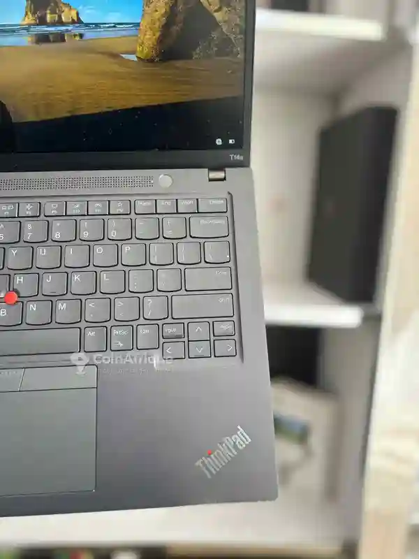 Lenovo Thinkpad T14s gen 3 - i7 12th | 16gb ram | 512 - Vue 1