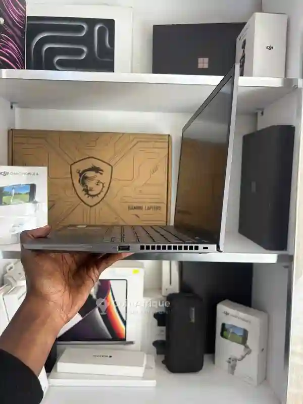 Lenovo Thinkpad T14s gen 3 - i7 12th | 16gb ram | 512 - Vue 3