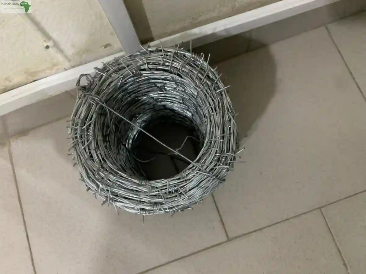 DES Rouleaux DE Barbeles Disponible - Vue 2