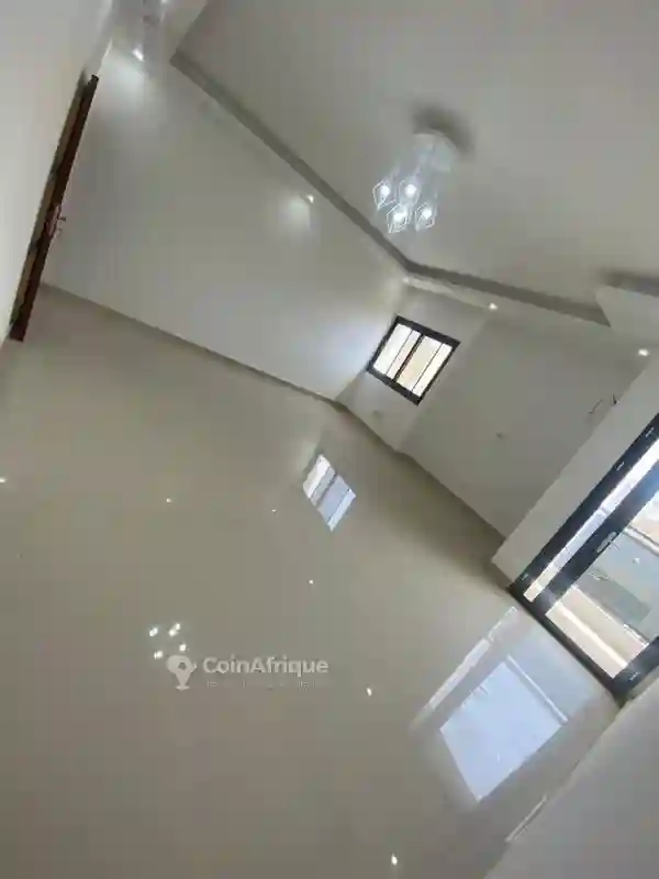 Location Appartement 5pièces -cité Mbakiyou - Vue 5