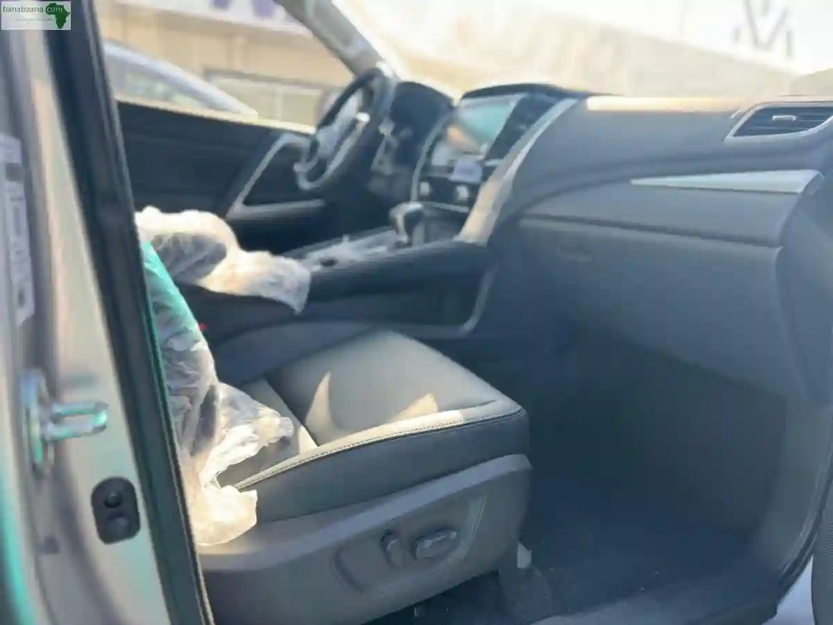 Mitsubishi Montero Sport Année 2023 - Vue 1