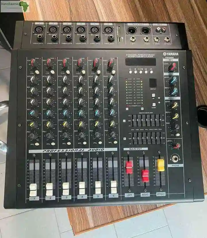 Table DE Mixages DE 2 A 16 Pistes DE Marque Y