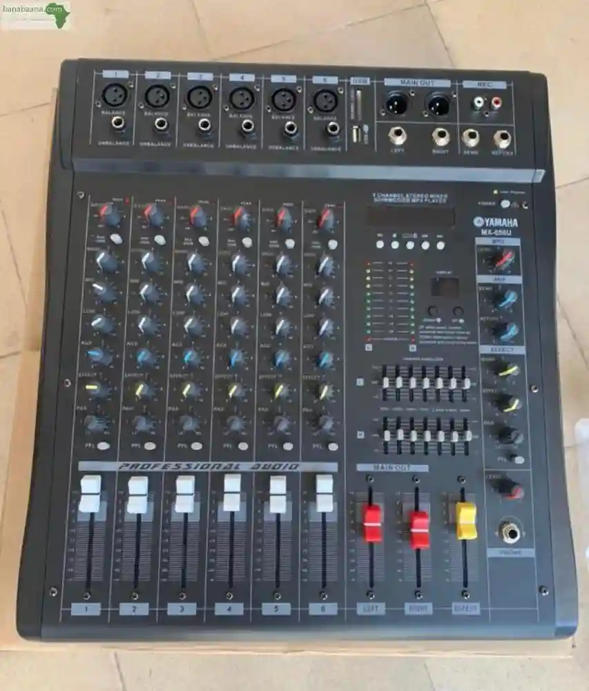 Table DE Mixages DE 2 A 16 Pistes DE Marque Y - Vue 1