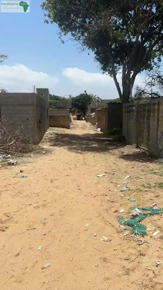 Terrain de 750 Mètres Carrés à Vendre à M - Vue 1