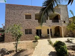 Villa de 425 Mètres Carrés à Vendre à Mbo
