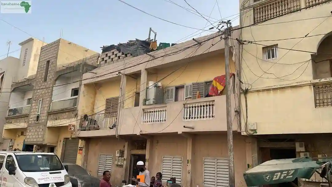 Bâtiment de 150 Mètres Carrés à Démolir - Vue 2