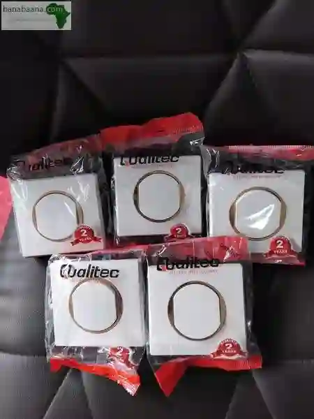 Vente DES Interrupteurs A BON Prix 12