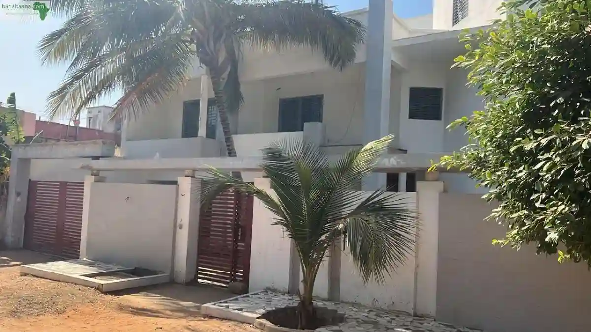 Villa de 1300 Mètres Carrés à Vendre à Mb - Vue 2