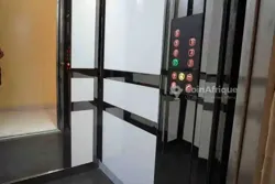 Location Bureaux et Commerces 204 m² - Point E