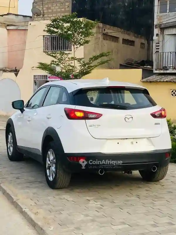 Citroen C4 2018 - Vue 1