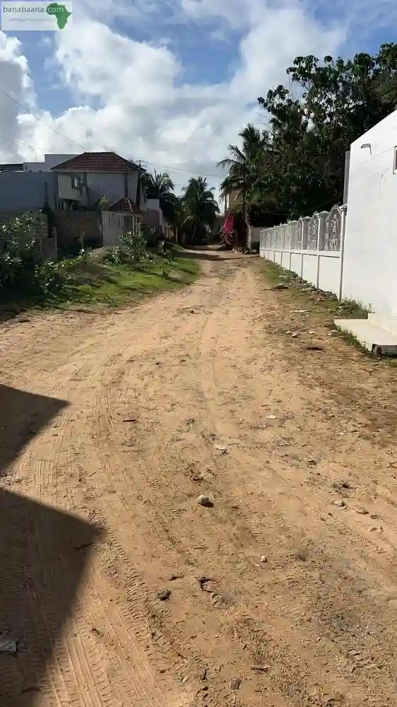 Terrain de 400m2 à Vendre à Mbour Sénégal - Vue 1