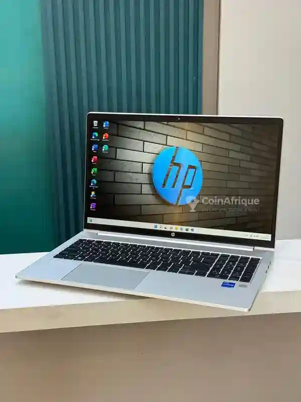 HP Elitebook 450 g8 - Vue 3