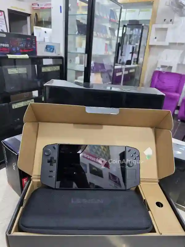 Lenovo Legion Go 88 - Vue 1