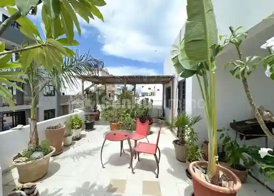 Penthouse à Louer (f4) à Ngor - Vue 3